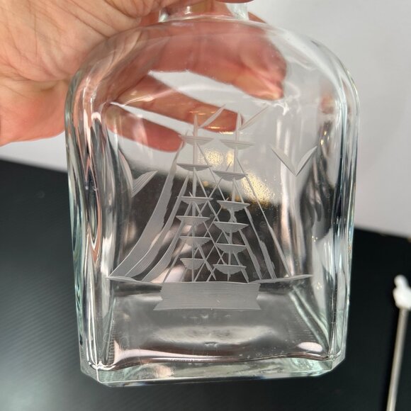 Vintage Liquor Decanter Bottle Nautical Etched Sailboat Schooner Cork Stopper - Picture 6 of 11